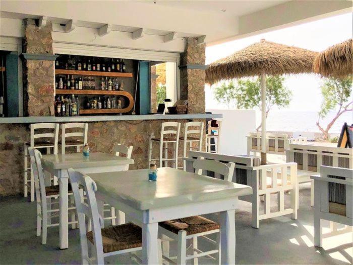 One And Only Beachfront Rooms Perissa  Ngoại thất bức ảnh
